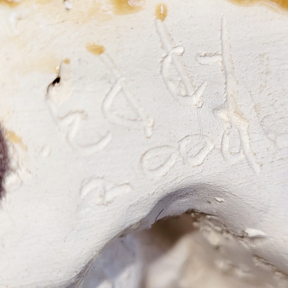 Designs in Clay Afganhound Looking Down at a Siamese Cat Signed by Donna Eddy - Picture 11 of 11